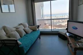 Spacious Apt with 2 BALCONIES and VIEW of the Port